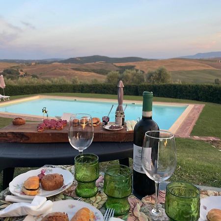 Montisi Agriturismo Bombina מראה חיצוני תמונה