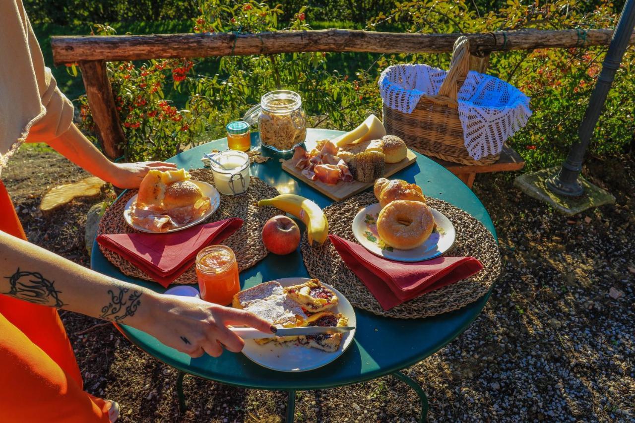 Montisi Agriturismo Bombina מראה חיצוני תמונה