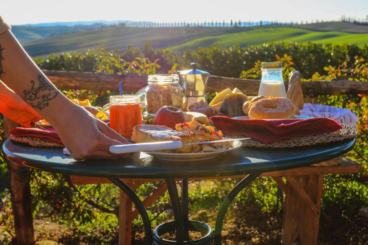 Montisi Agriturismo Bombina מראה חיצוני תמונה