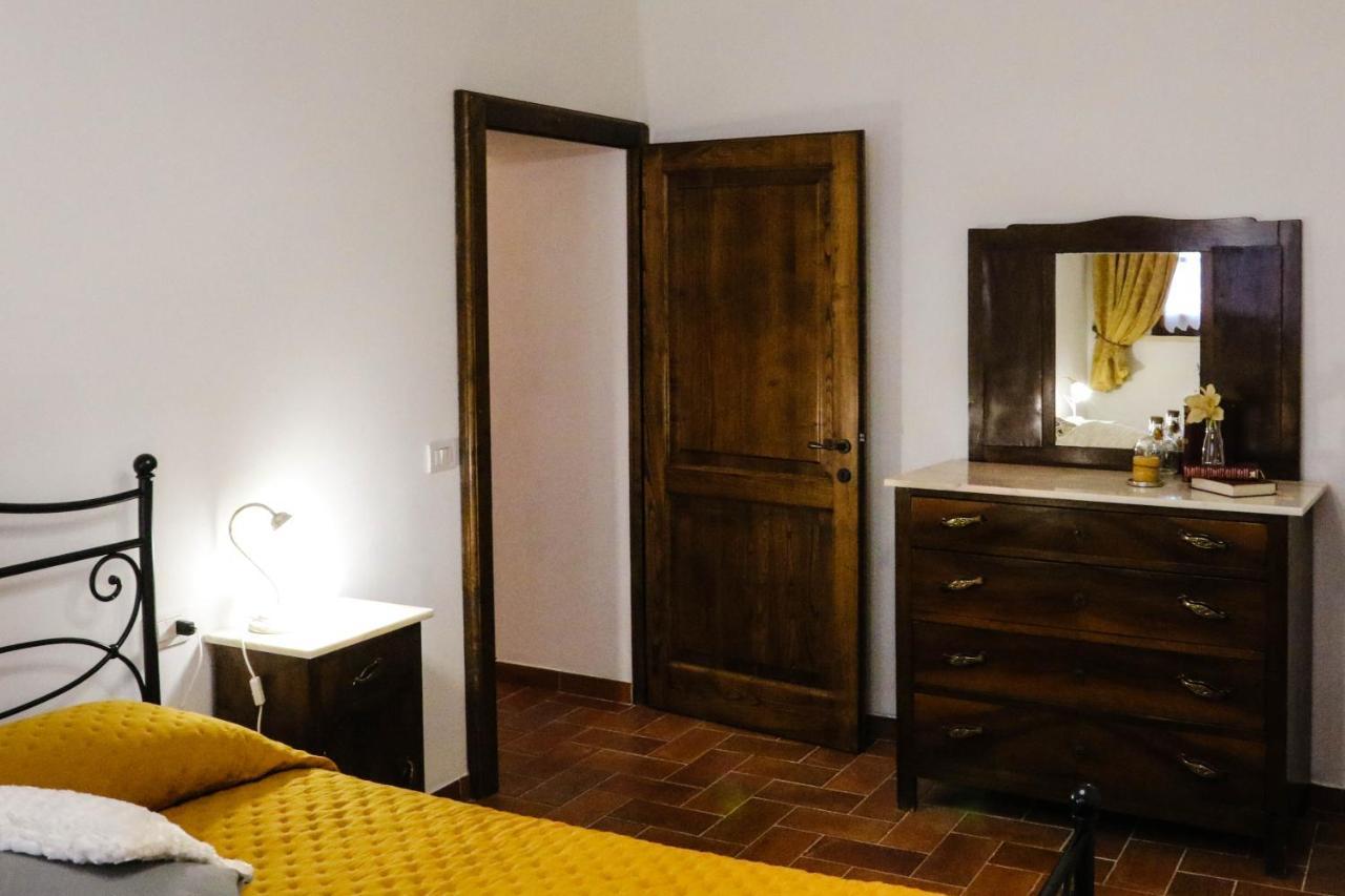 Montisi Agriturismo Bombina מראה חיצוני תמונה