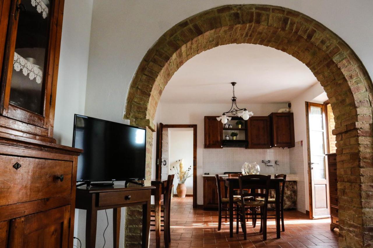 Montisi Agriturismo Bombina מראה חיצוני תמונה