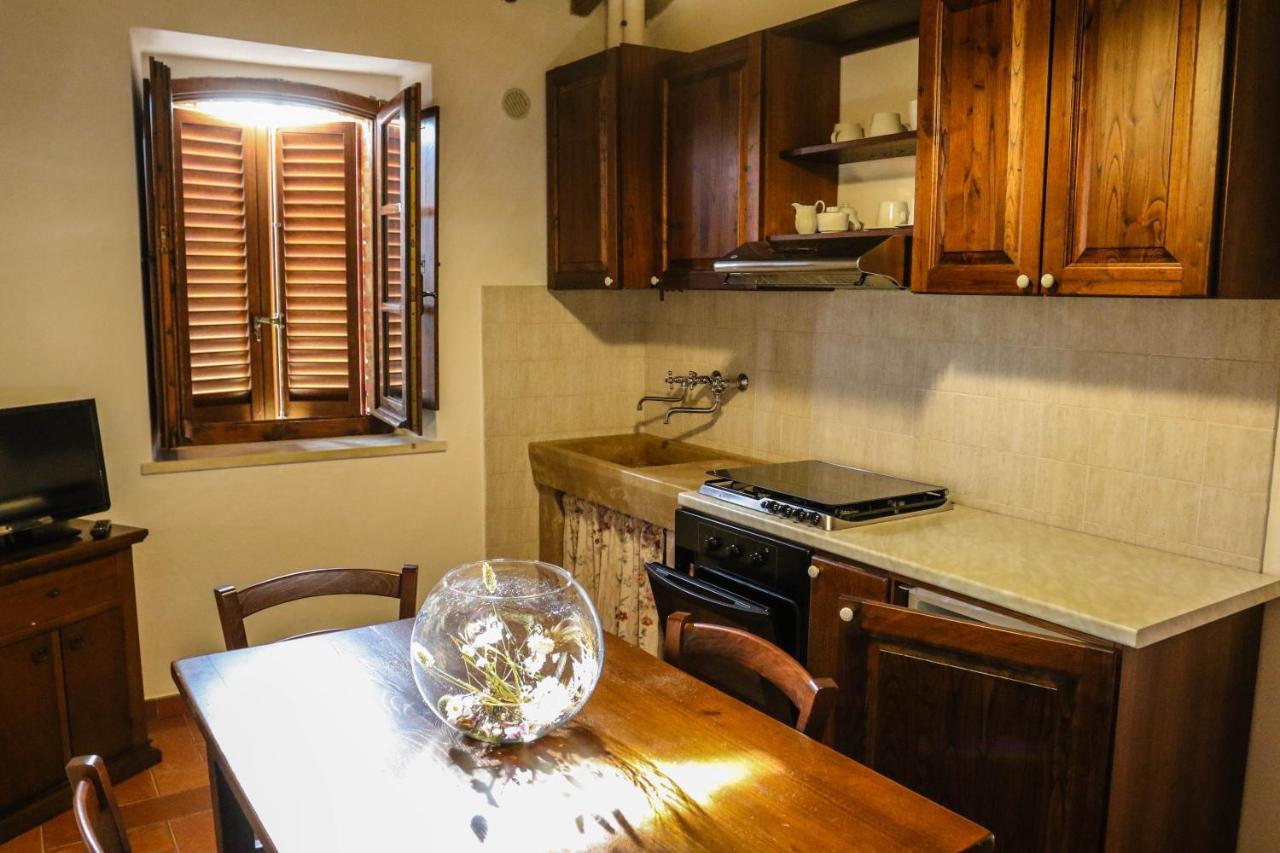 Montisi Agriturismo Bombina מראה חיצוני תמונה