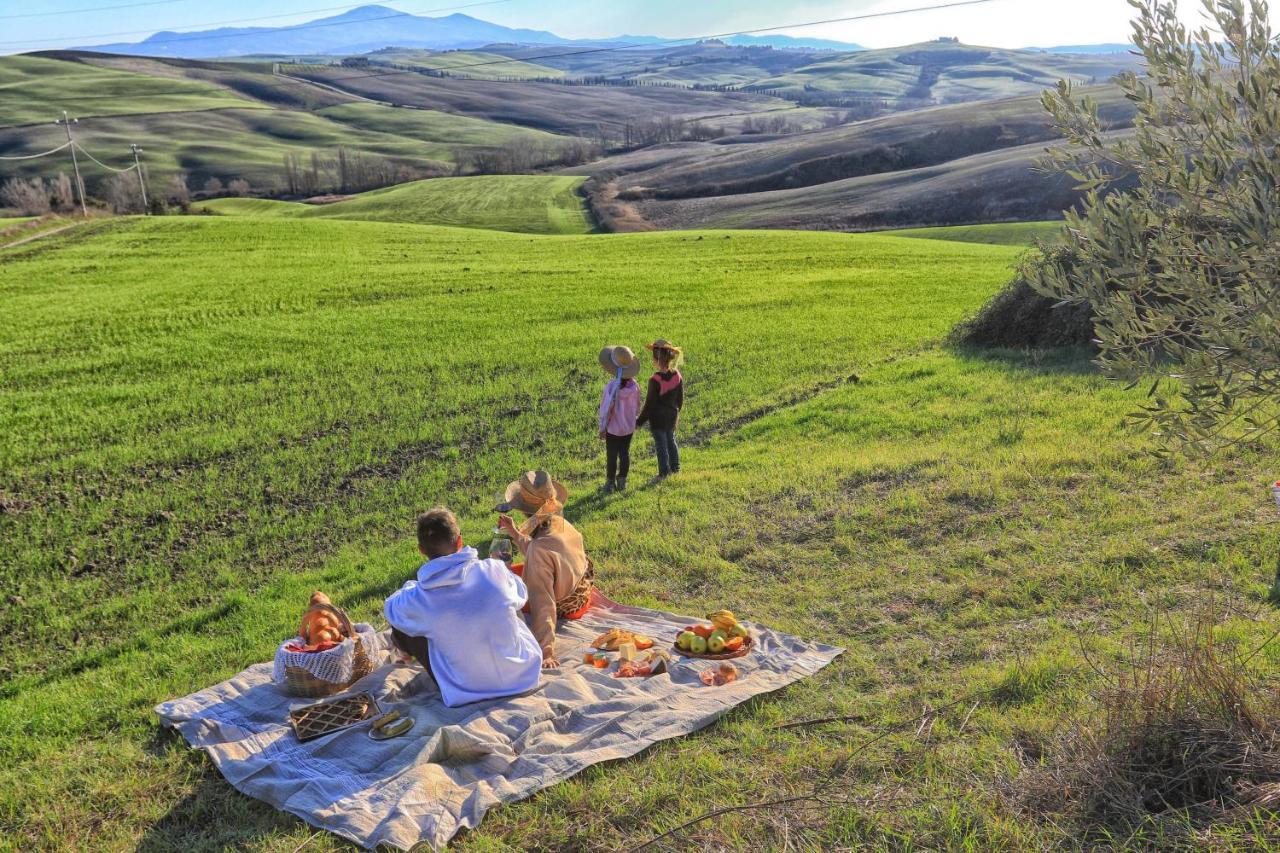 Montisi Agriturismo Bombina מראה חיצוני תמונה