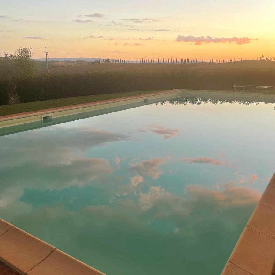 Montisi Agriturismo Bombina מראה חיצוני תמונה